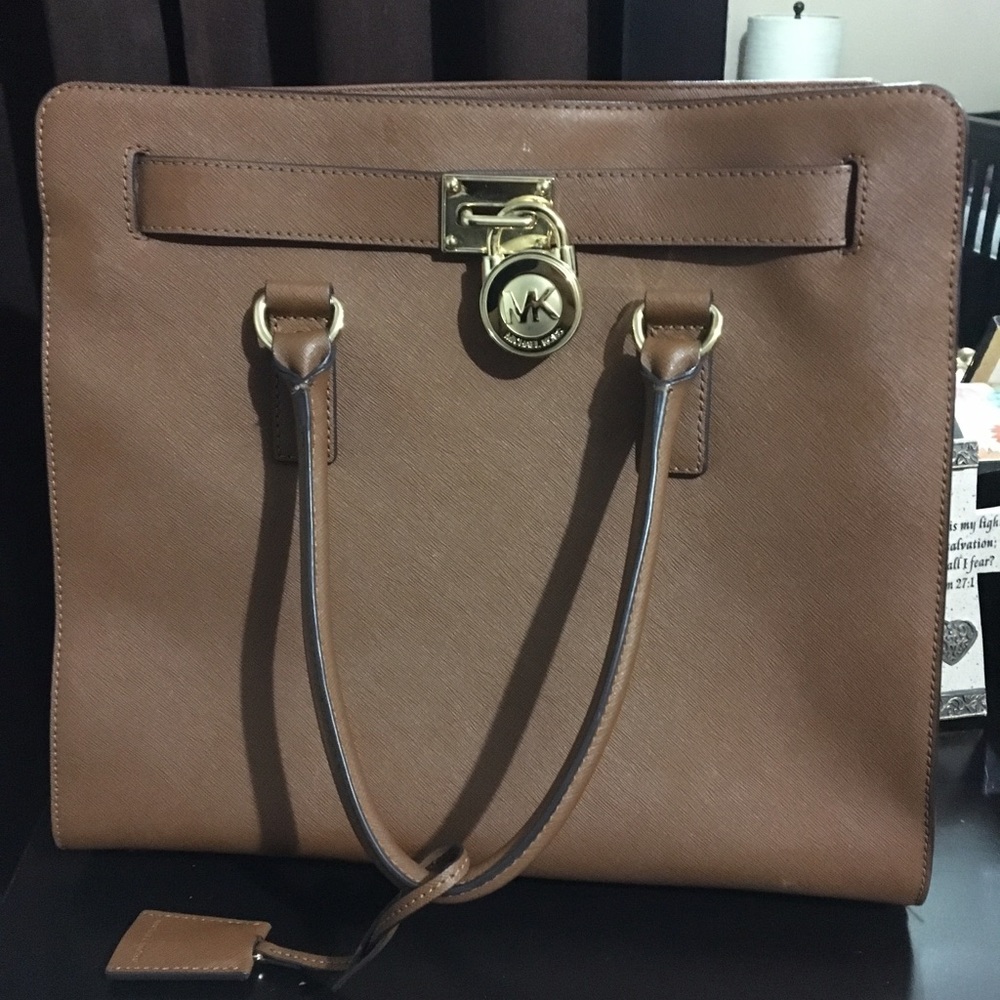 Michael kors Large Hamilton Purse SOLD‼️
